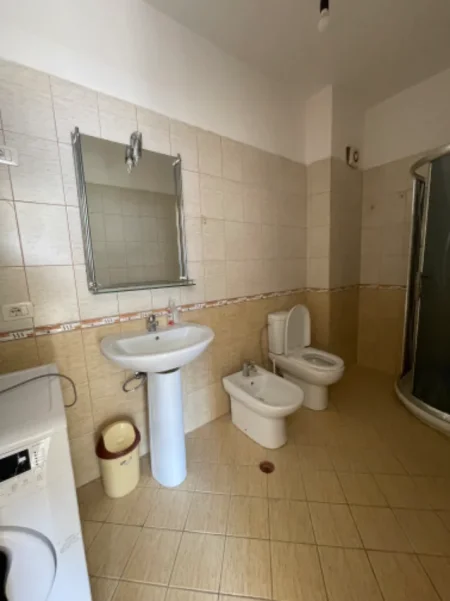 Tirane, shitet apartament 2+1+Ballkon Kati 6, 112 m² 160.000 € (Rruga teodor keko)