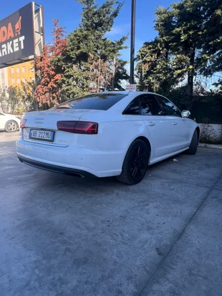 Tirane, shes makine Audi A6 2016 Full Nafte, e bardhë automatik Kondicioner 218.000 km 13.000 €