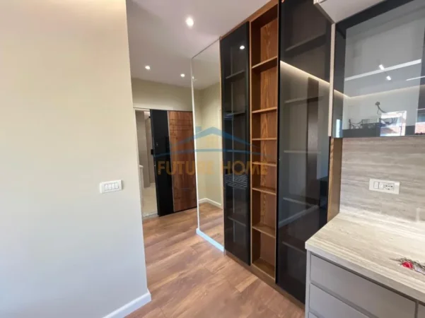 Tirane, shitet apartament 1+1+Ballkon Kati 3, 53 m² 155.000 € (Mine Peza)