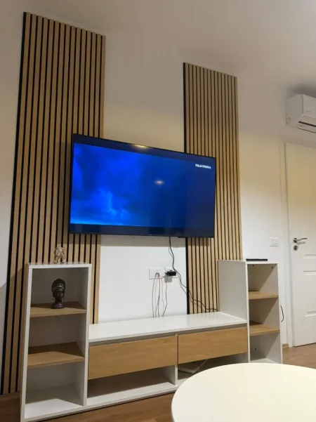 Tirane, jepet me qera apartament 2+1+Ballkon Kati 3, 102 m² 550 € (Rr. Sokrat Miho)