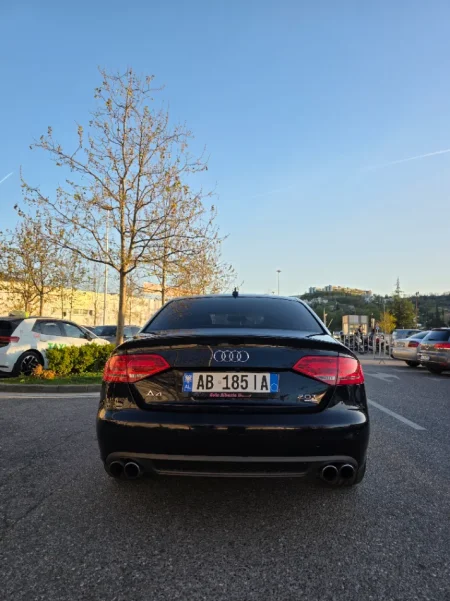 Tirane, shitet makine Benzin+Gaz, blu automatik 5.500 €