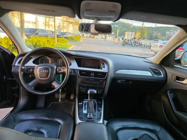 Tirane, shitet makine Benzin+Gaz, blu automatik 5.500 €