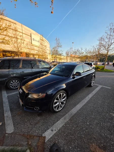 Tirane, shitet makine Benzin+Gaz, blu automatik 5.500 €