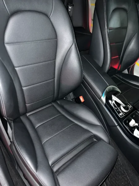 Tirane, shes Benz C class Nafte, e argjendtë automatik Klima 150 km 14.000 €