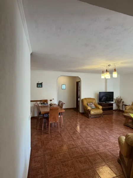 Tirane, shitet apartament 2+1 Kati 2, 100 m² 220.000 € (Zogu i Zi)