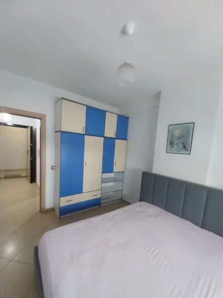 Tirane, jepet me qera apartament 1+1+Aneks+Ballkon Kati 2, 67 m² 420 € (Bulevardi Migjeni)