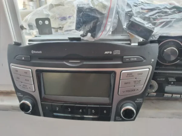 Tirane, shes pajisje per Multimedia KASETOFON