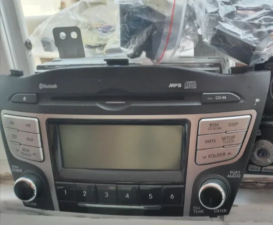 Tirane, shes pajisje per Multimedia KASETOFON