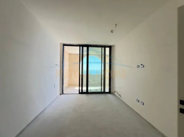 SHITET APARTAMENT 1+1+POST PARKIMI NE FOLIE VILLAGE, JALE ,PLAZH