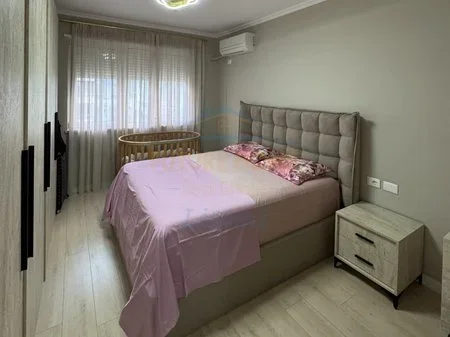 Tirane, shitet apartament 1+1 Kati 1, 67 m² 200.000 € (LIQENI I THATE)