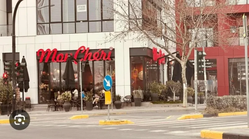 Tirane, jepet me qera apartament 2+1+Aneks+Ballkon Kati 5, 100 m² (rruga dibres)