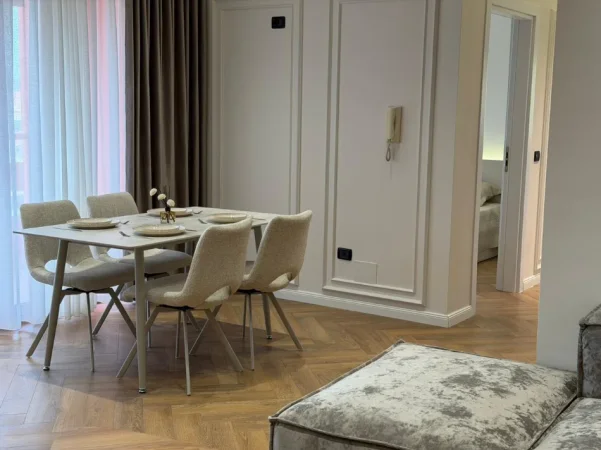 Tirane, shitet apartament 2+1+Ballkon Kati 7, 101 m² 250.000 € (Rruga e Kavajes)