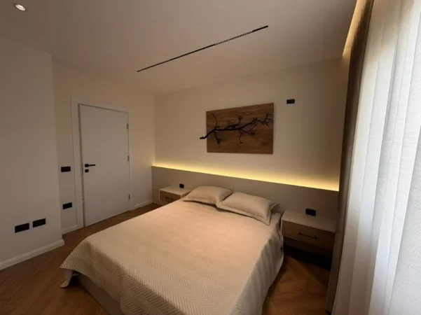 Tirane, shitet apartament 2+1+Ballkon Kati 7, 101 m² 250.000 € (Rruga e Kavajes)