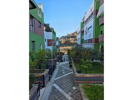 Tirane, shitet apartament duplex 2+1 Kati 2, 174 m² 225.000 € (KODRA E DIELLIT)