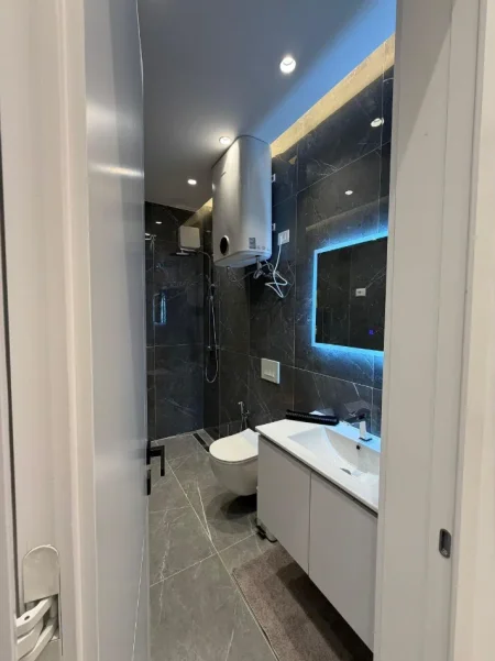 Tirane, jepet me qera apartament 1+1 Kati 6, 70 m² 700 € 