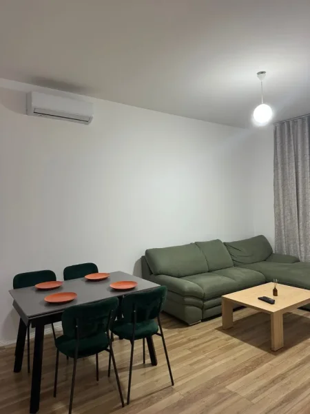 Tirane, jepet me qera apartament 1+1 , 70 m² 500 € 