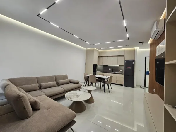 Tirane, jepet me qera apartament 1+1 , 78 m² 800 € (Zogu i Zi)