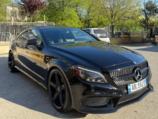 Tirane, shitet makine Mercedes CLS 4.0 AMG Benzin, e zeze automatik Klima 220.000 km 17.000 €