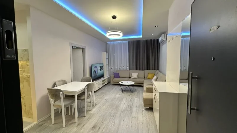 Tirane, jepet me qera 1+1 Kati 2, 55 m² 600 € (Rruga Riza Cerova)