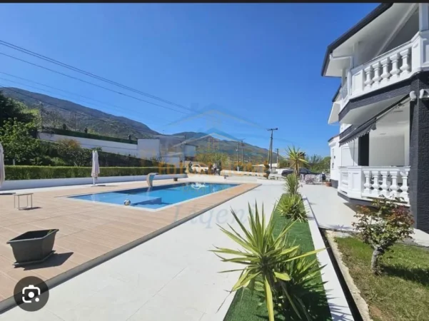 Tirane, jepet me qera Vile 2 Katshe Kati 1, 315 m² 3.500 € (Ibe e Poshtme, Palma Nova)