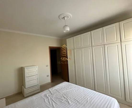 Tirane, jepet me qera apartament 2+1+Ballkon Kati 5, 110 m² 500 € (Astir)