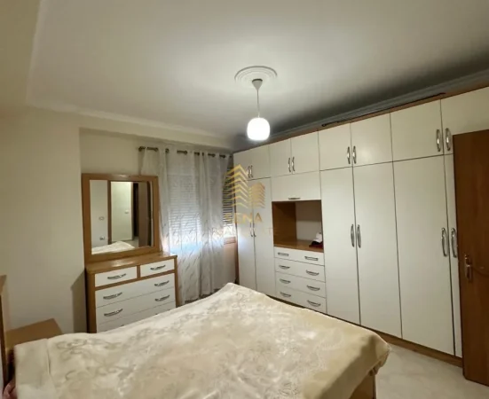 Tirane, jepet me qera apartament 2+1+Ballkon Kati 5, 110 m² 500 € (Astir)