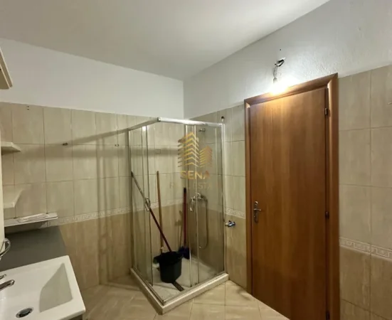 Tirane, jepet me qera apartament 2+1+Ballkon Kati 5, 110 m² 500 € (Astir)