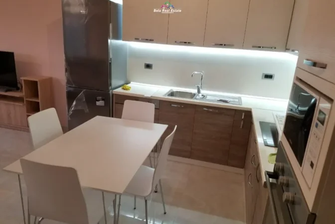 Tirane, jepet me qera apartament 1+1+Ballkon Kati 9, 65 m² 600 € (Myslym Shyri)