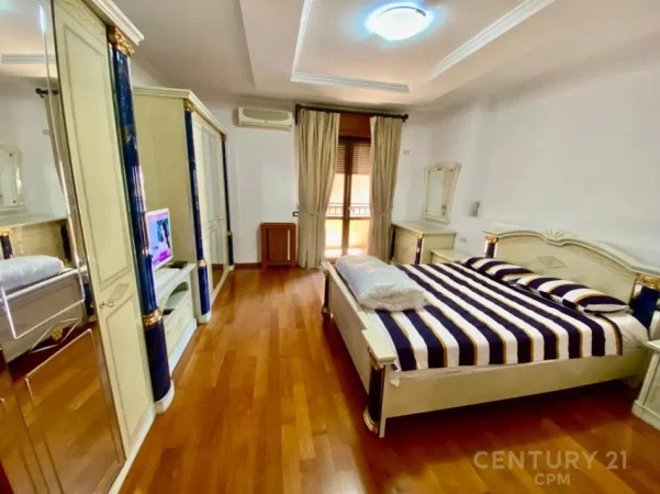 Tirane, shes apartament 1+1 Kati 8, 200 m² 420.000 € (Komuna e Parisit)