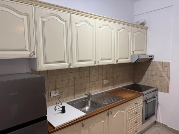 Tirane, jepet me qera apartament 1+1+Aneks+Ballkon Kati 0, 73 m² 420 € (Don Bosko)