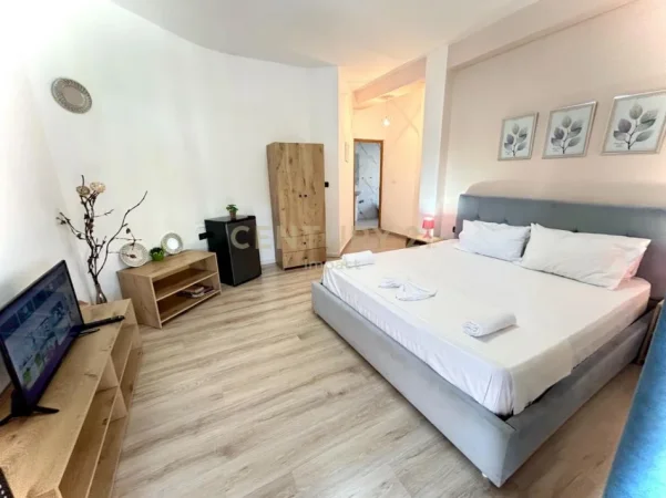 Tirane, shes hotel Kati 6, 330 m² 1.100.000 € (Sheshi Skenderbej)