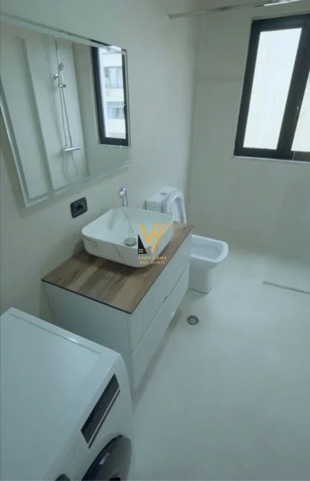 Tirane, shitet apartament 2+1+Ballkon Kati 7, 101 m² 260.000 € (PALLATI ME SHIGJETA)