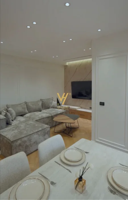 Tirane, shitet apartament 2+1+Ballkon Kati 7, 101 m² 260.000 € (PALLATI ME SHIGJETA)