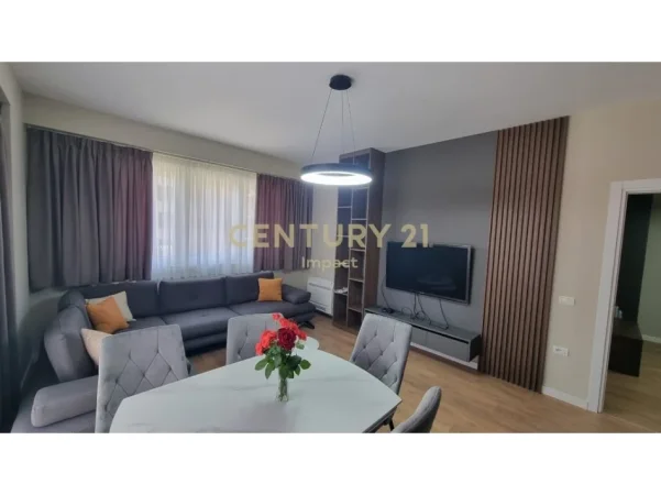Tirane, jepet me qera apartament 1+1 Kati 1, 65 m² 550 € (Kompleksi JOLLA)