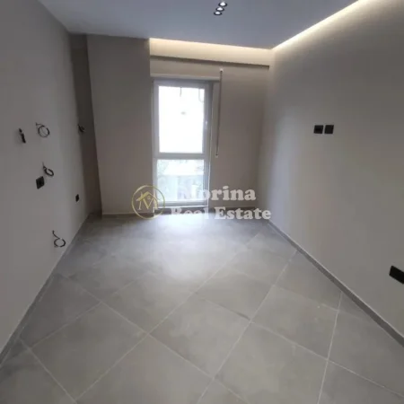 Tirane, jepet me qera apartament 2+1 Kati 6, 100 m² 600 € (5 Maji)
