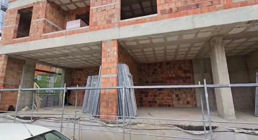 Tirane, shitet dyqan Kati 0, 60 m² (Rrethi Ullirit, Kamez)