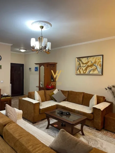 Tirane, jepet me qera apartament 2+1+Ballkon Kati 3, 103 m² 620 € (DON BOSKO)