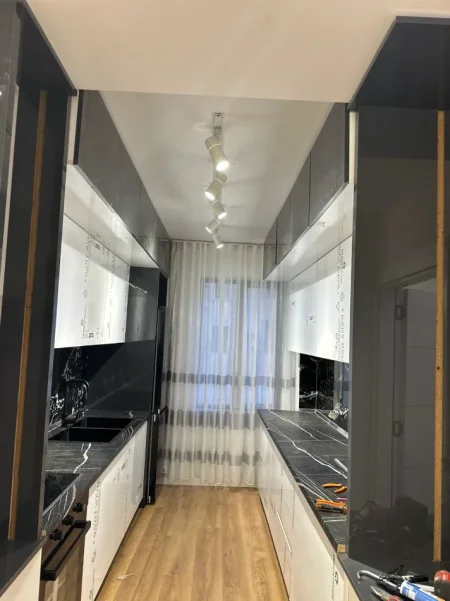 Tirane, shitet apartament 2+1+Aneks+Ballkon Kati 6, 116 m² 265.000 € (Pallati me shigjeta)
