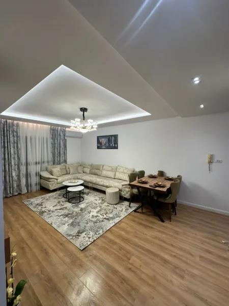 Tirane, shitet apartament 2+1+Aneks+Ballkon Kati 6, 116 m² 265.000 € (Pallati me shigjeta)