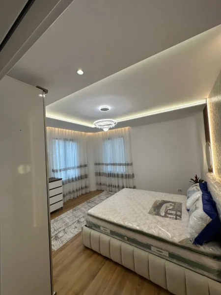 Tirane, shitet apartament 2+1+Aneks+Ballkon Kati 6, 116 m² 265.000 € (Pallati me shigjeta)