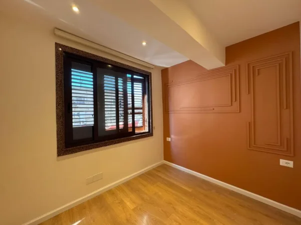Tirane, shes apartament 1+1 Kati 3, 35 m² 125.000 € (Myslym Shyri)