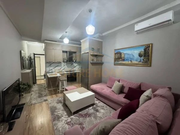 Tirane, jepet me qera apartament 1+1 Kati 4, 47 m² 400 € (UNAZA E RE)