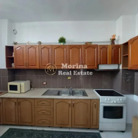 Tirane, jepet me qera shtepi 2+1 Kati 1, 95 m² 400 € (Rruga Besa)