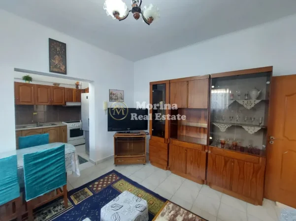 Tirane, jepet me qera shtepi 2+1 Kati 1, 95 m² 400 € (Rruga Besa)