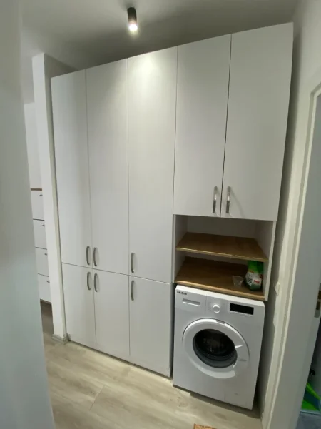 Shqiperi, jepet me qera apartament 1+1+Ballkon Kati 3, 50 m² 370 € (Selitë e Vogël, pranë Xhamisë)