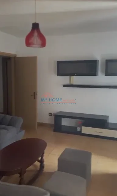 Tirane, jepet me qera apartament 2+1+Ballkon Kati 8, 80 m² 600 € (21 Dhjetori)
