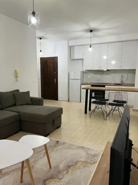 Tirane, jepet me qera apartament 2+1 Kati 3, 75 m² 600 € (RRAPO HEKALI)