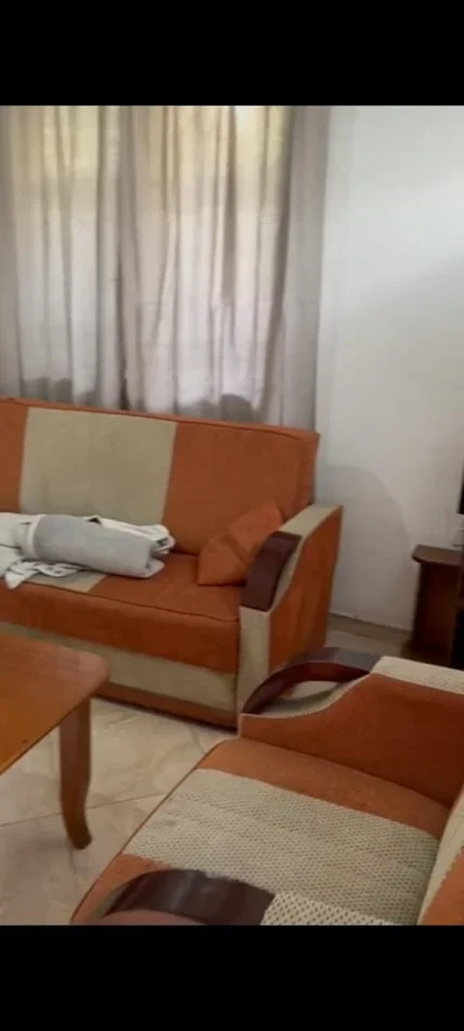 Tirane, jepet me qera apartament 1+1 Kati 1, 60 m² 300 € (Rruga Kodra E Diellit)