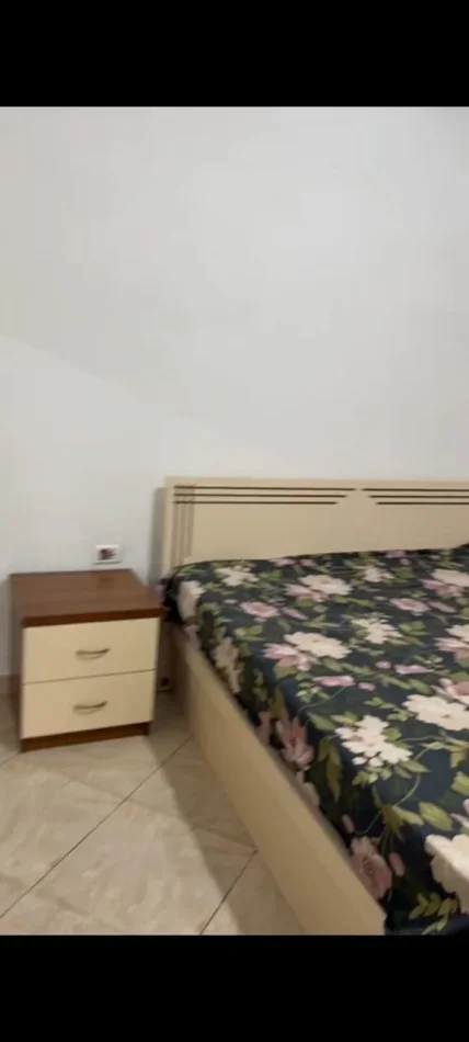 Tirane, jepet me qera apartament 1+1 Kati 1, 60 m² 300 € (Rruga Kodra E Diellit)