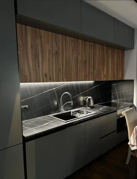 Tirane, jepet me qera apartament 1+1 Kati 4, 54 m² 700 € (Komuna E Parisit)